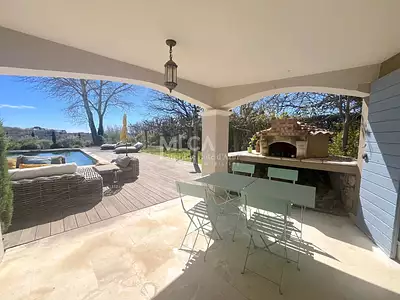 Maison, 250 m²