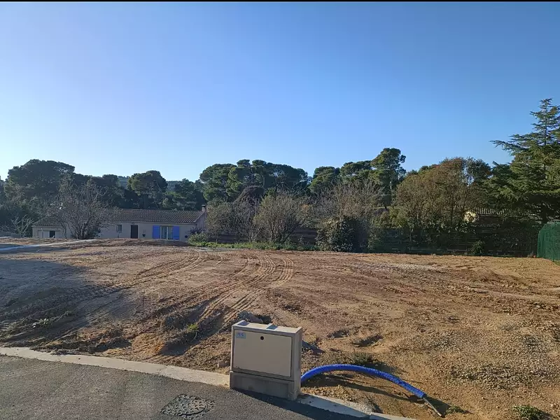 Terrain, 622 m²