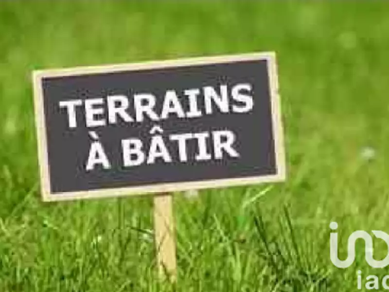 Terrain, 683 m²