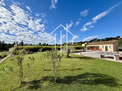 Maison, 176 m²