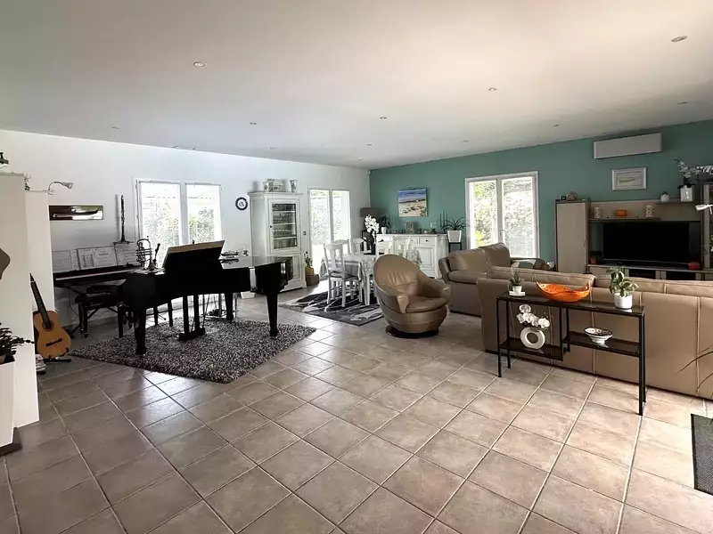 Maison, 165 m²