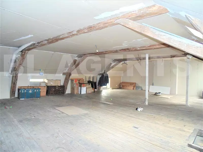 Maison, 240 m²