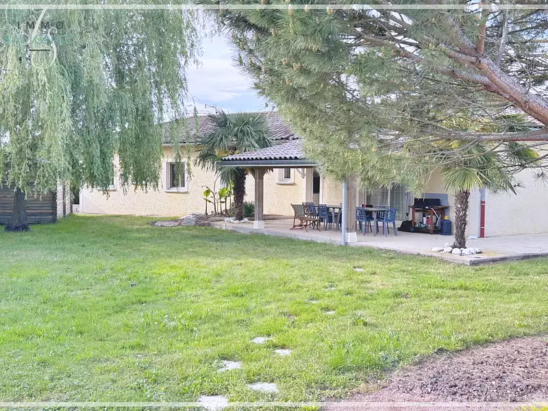Maison, 181 m²