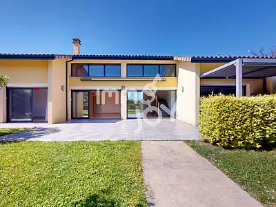 Maison, 185 m²