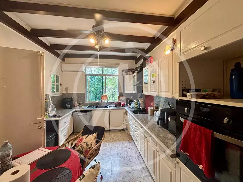 Maison, 256 m²