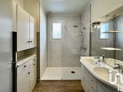 Maison, 181 m²