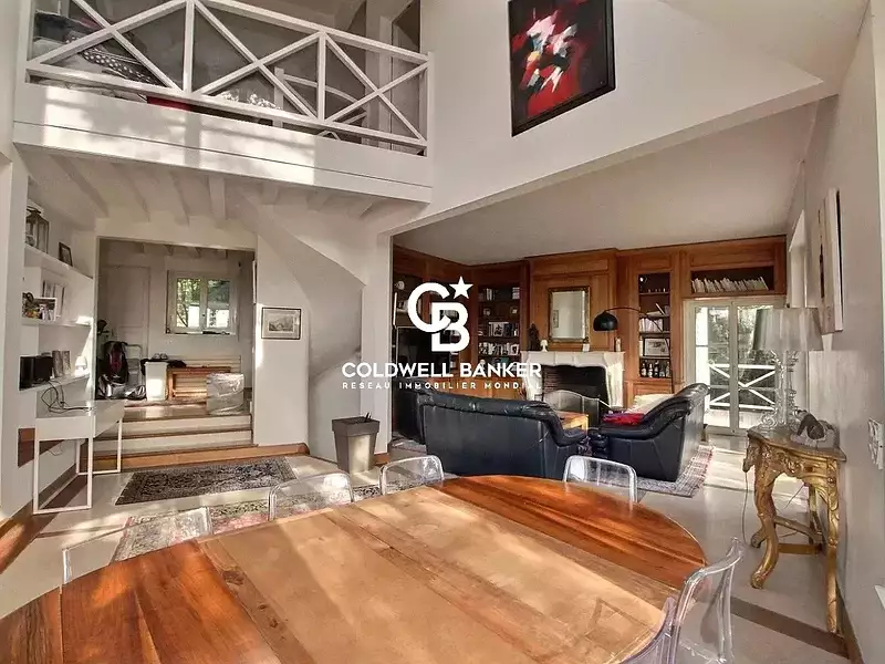 Maison, 400 m²