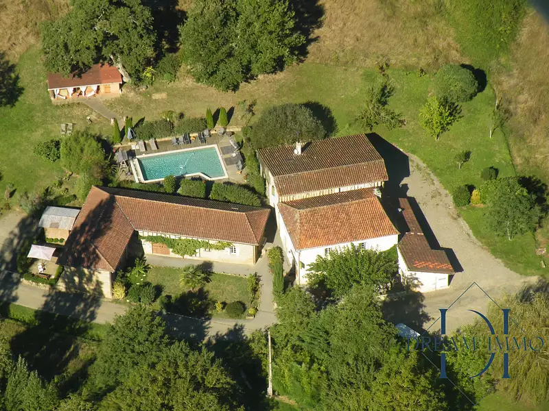 Maison, 565 m²