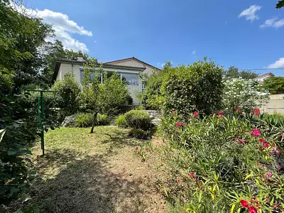 Maison, 220 m²
