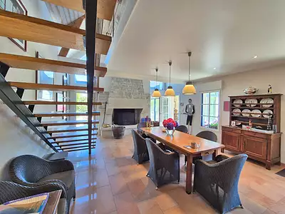 Maison, 390 m²