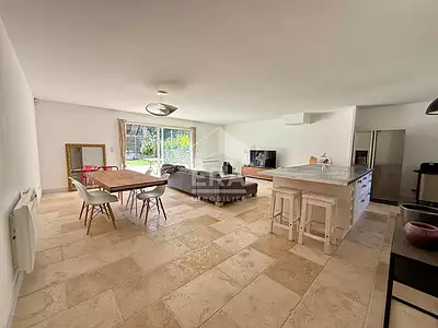 Maison, 180 m²
