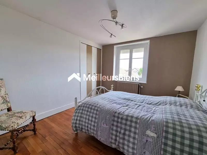 Maison, 186 m²
