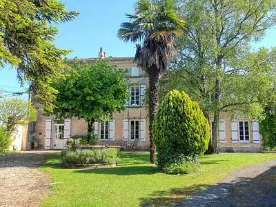 Maison, 880 m²