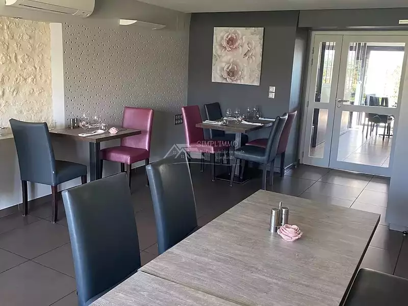Divers, 300 m²