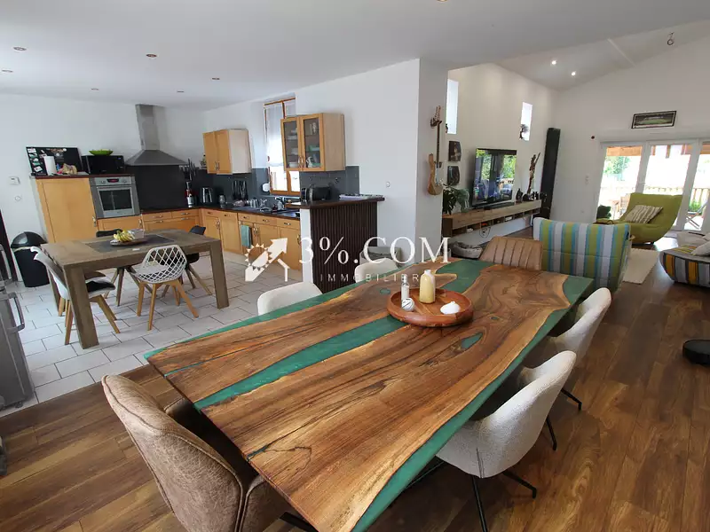 Maison, 158 m²