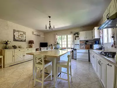 Maison, 331 m²