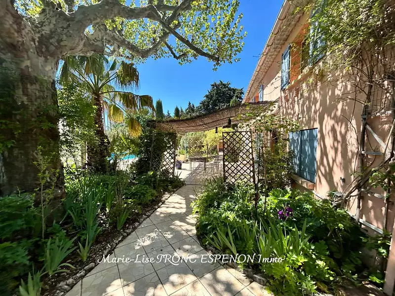 Maison, 162 m²