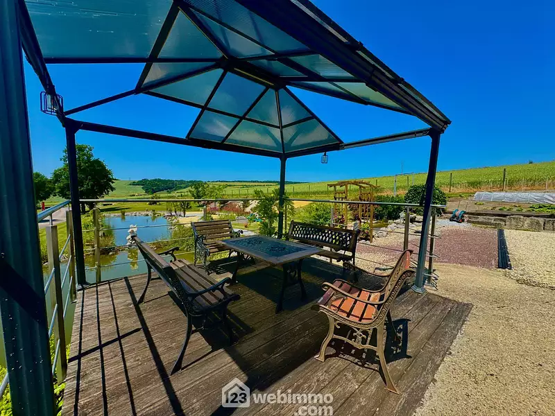Maison, 166 m²