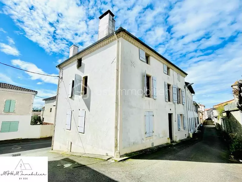 Immeuble, 160 m²