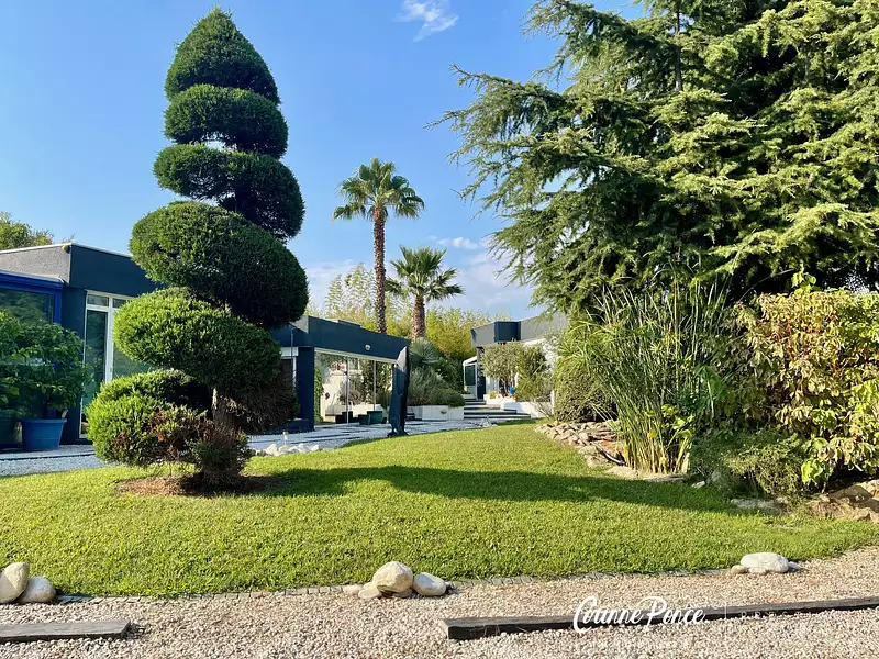 Maison, 320 m²