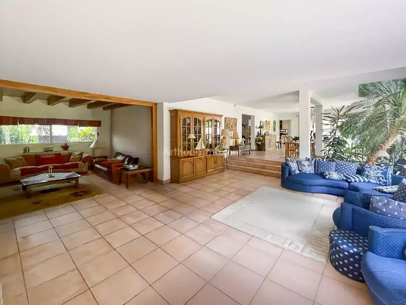 Maison, 261 m²