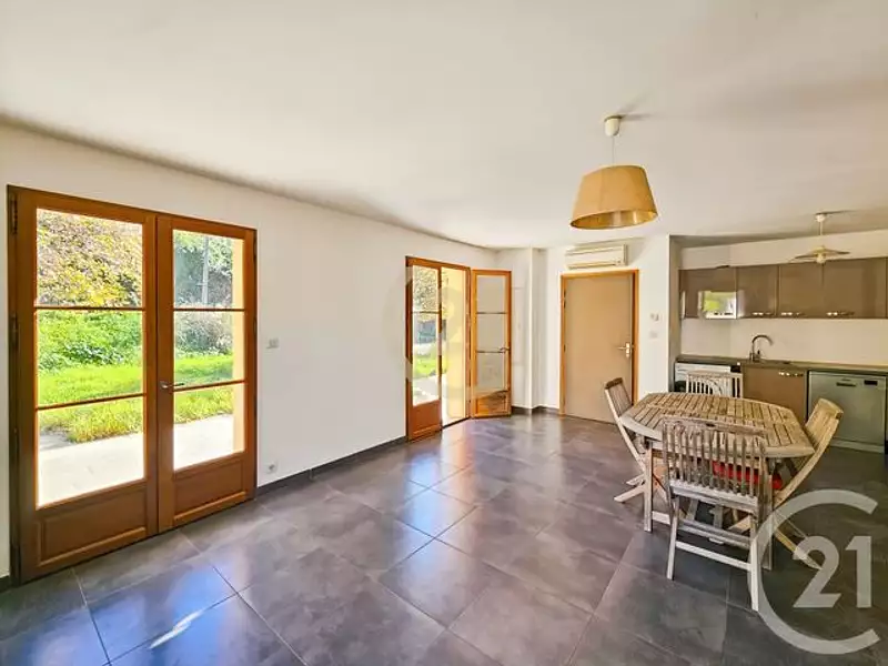 Maison, 222,2 m²