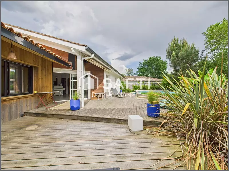 Maison, 166 m²