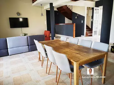 Immeuble, 370 m²