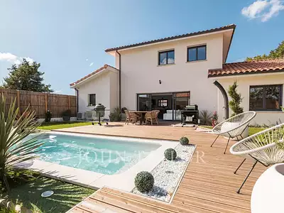 Maison, 167 m²