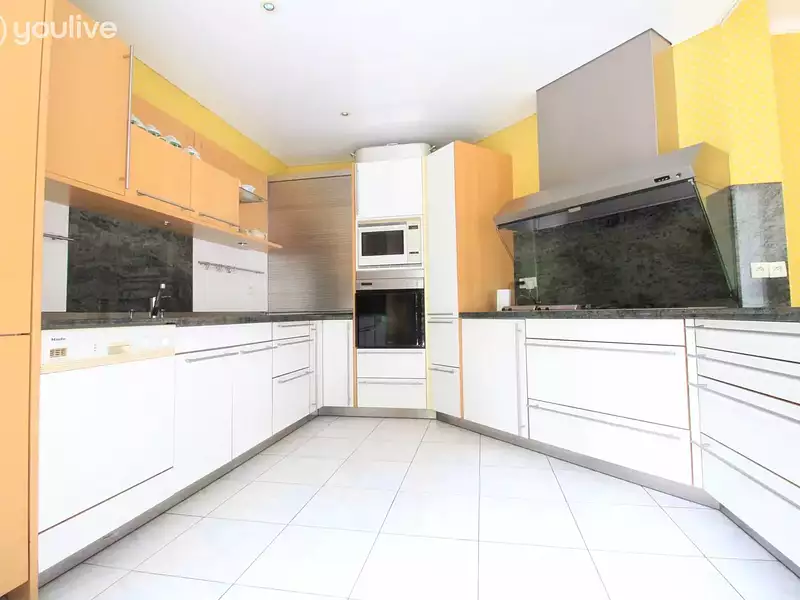 Maison, 180 m²