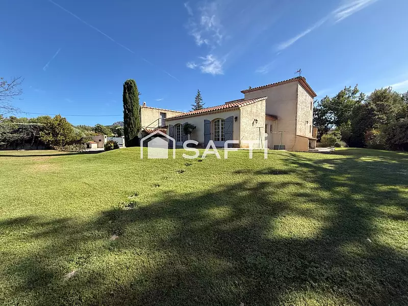 Maison, 158 m²