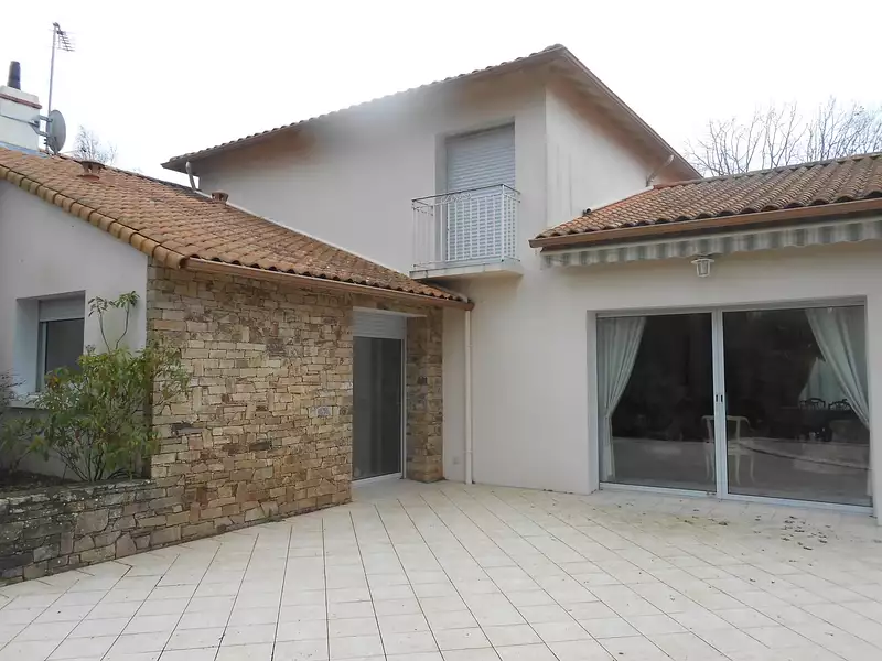 Maison, 230 m²