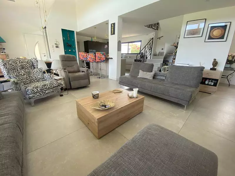 Maison, 215 m²