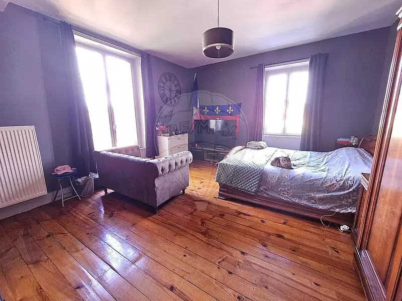 Maison, 196 m²