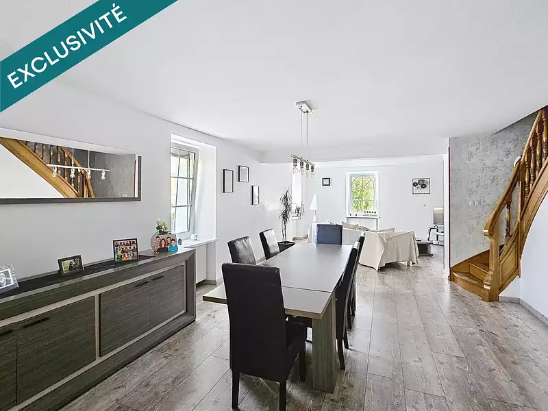 Maison, 302 m²