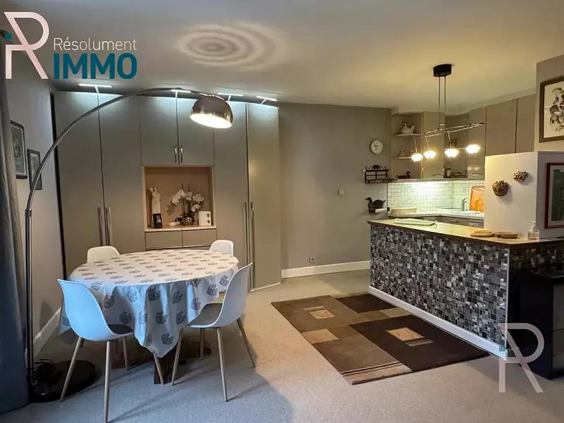 Immeuble, 244,16 m²