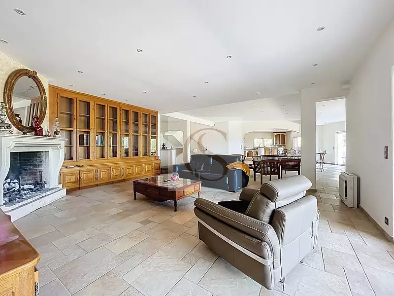 Maison, 289 m²