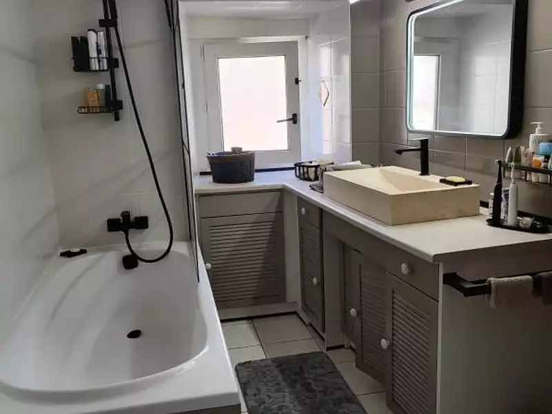 Maison, 225 m²