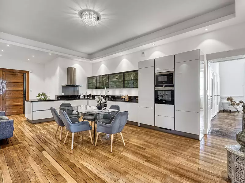 Appartement, 174 m²