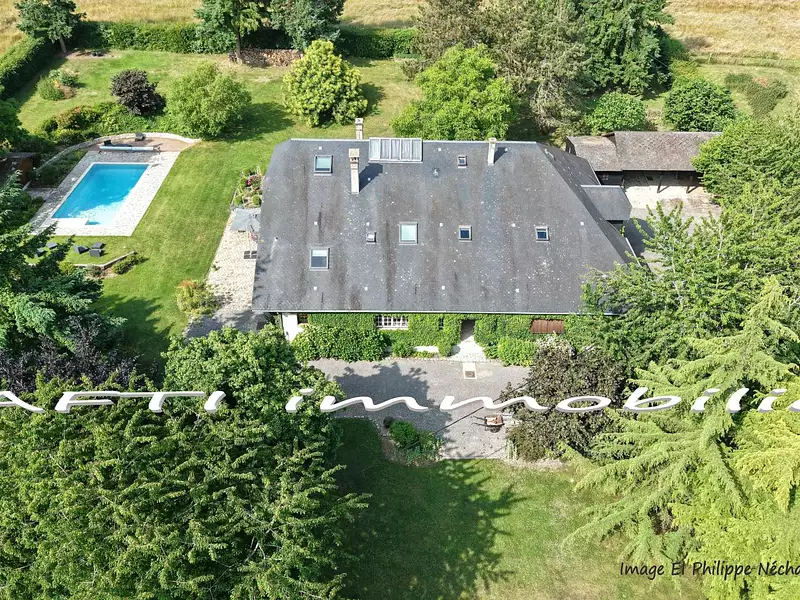 Maison, 335 m²