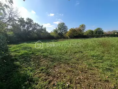 Terrain, 2 000 m²