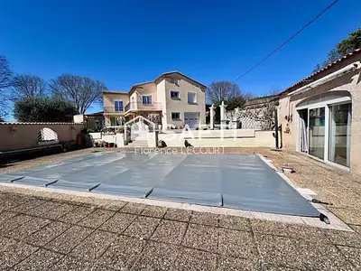 Maison, 220 m²