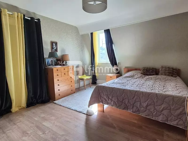 Maison, 370 m²