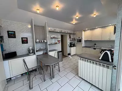 Maison, 317 m²