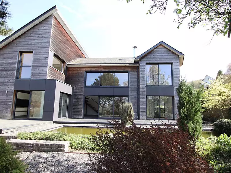 Maison, 225 m²