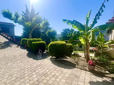 Maison, 198 m²