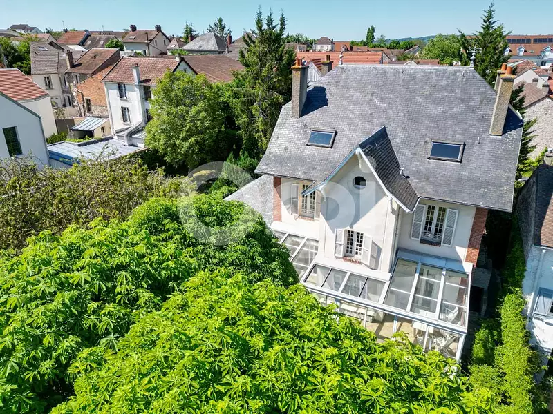 Maison, 230 m²