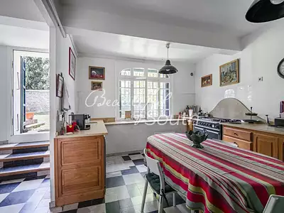Maison, 350 m²
