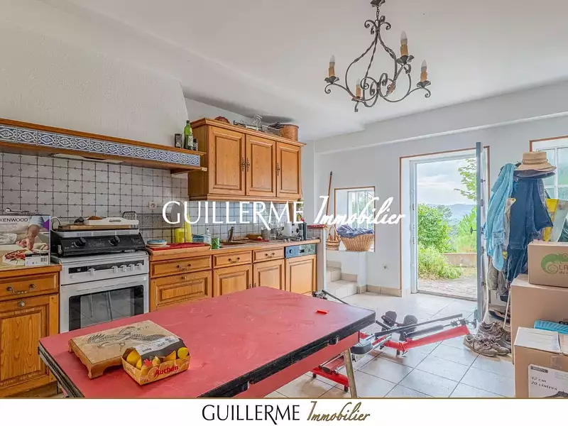 Maison, 217 m²