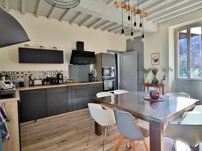 Maison, 240 m²